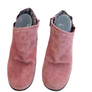 Skechers Rose Suede Zip Boots